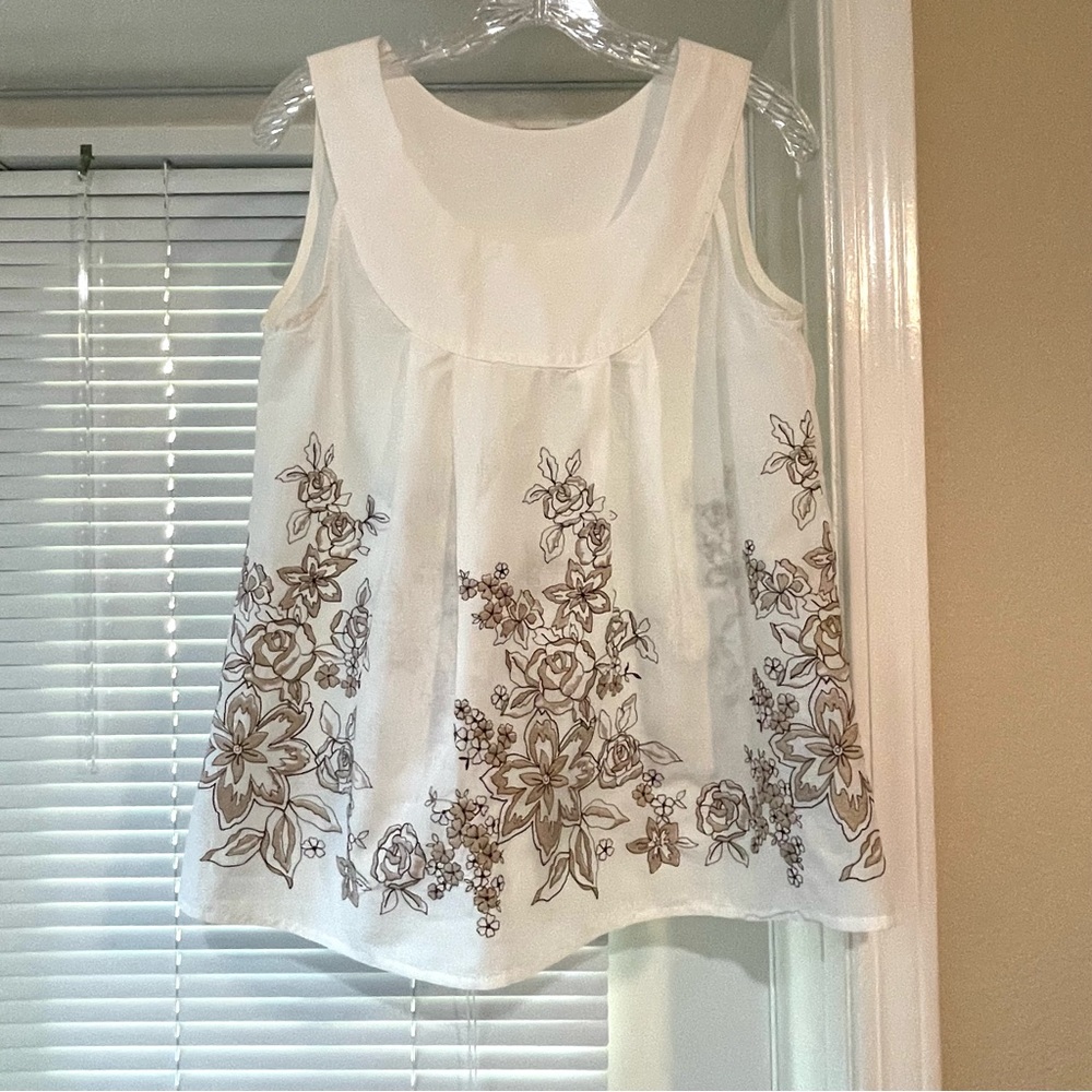 Renee C. white blouse embroidered flowers NWOT